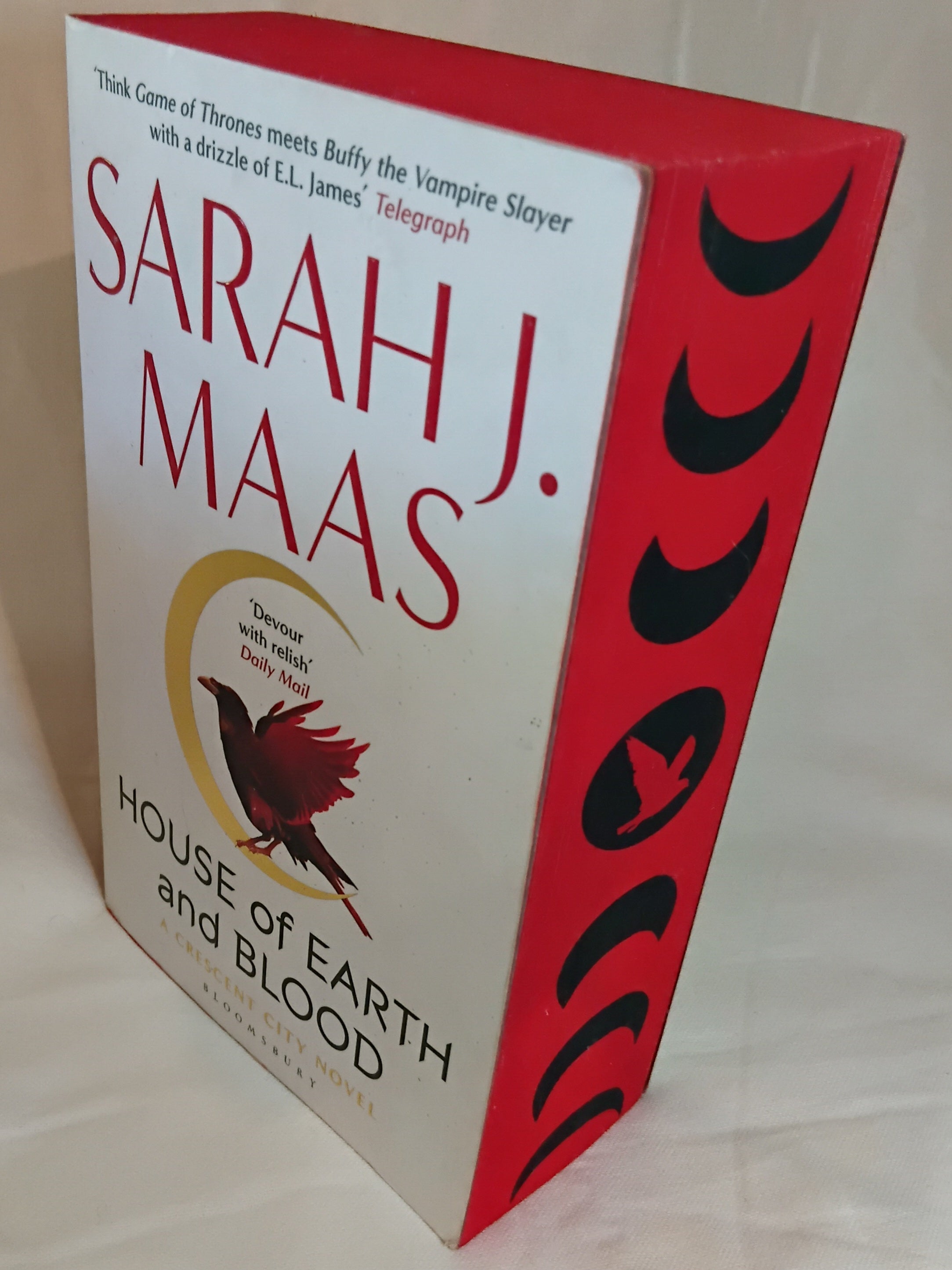 Sarah J. Maas – House of Earth and Blood (Second-Hand, Custom Sprayed Edges)