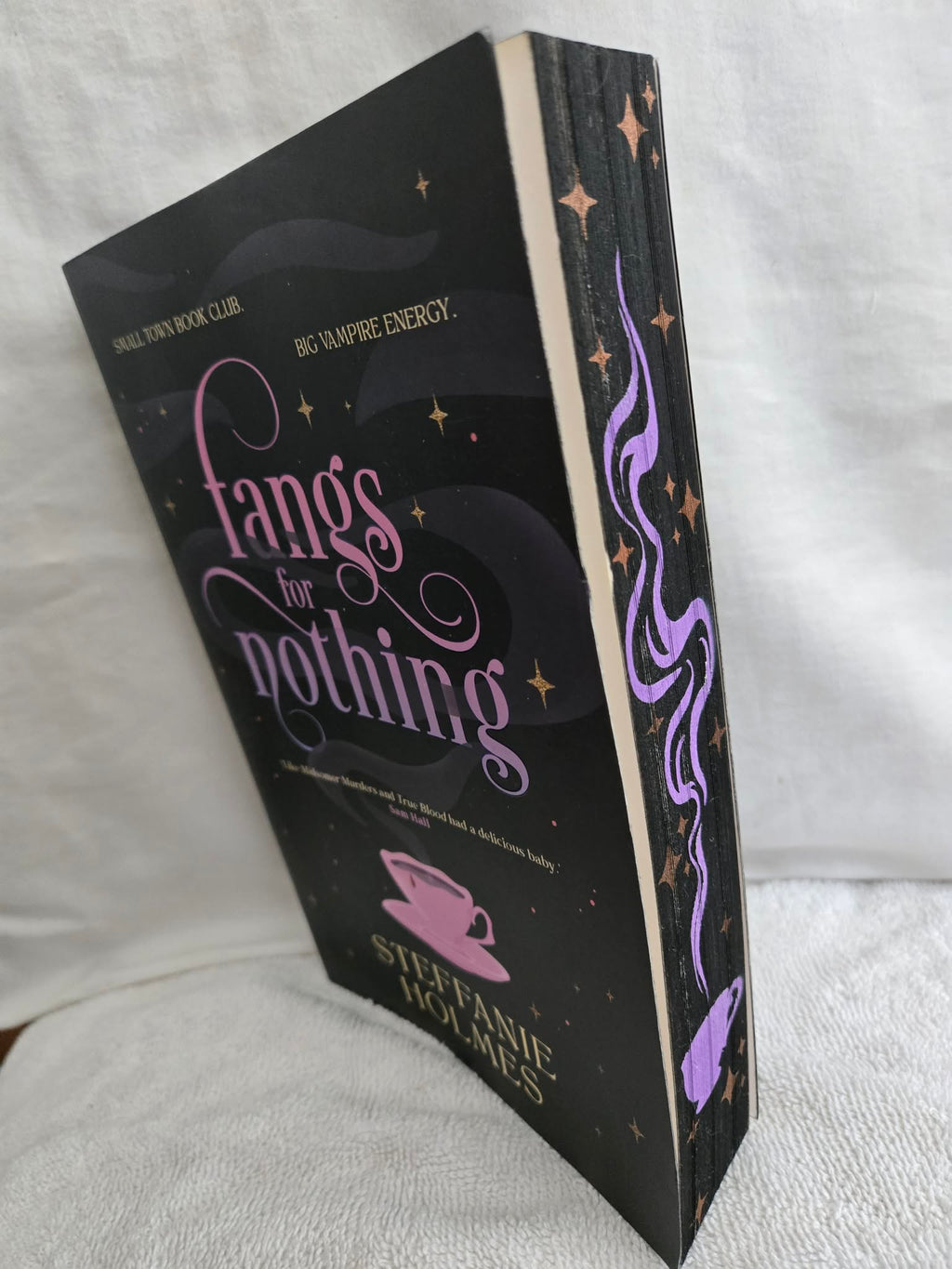 Stephanie Holmes – Fangs for Nothing (Second-Hand, Custom Sprayed Edges)